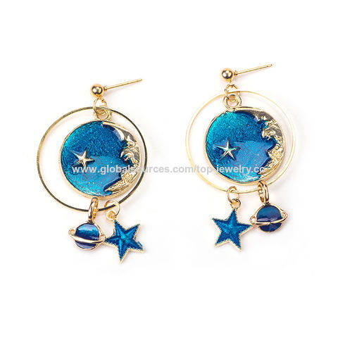 Boucles d'oreilles asymétriques tendance, petites, ciel étoilé bleu, lune, planète cosmique, clous d'oreilles pour femmes