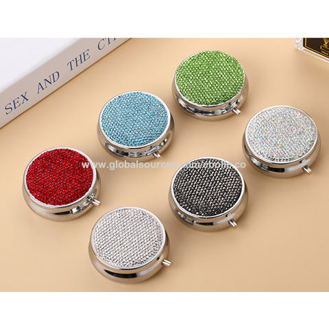 علبة أدوية معدنية مستديرة مستديرة مع مرآة وأحجار الراين ، صندوق مجوهرات الراين for sale at factory direct price