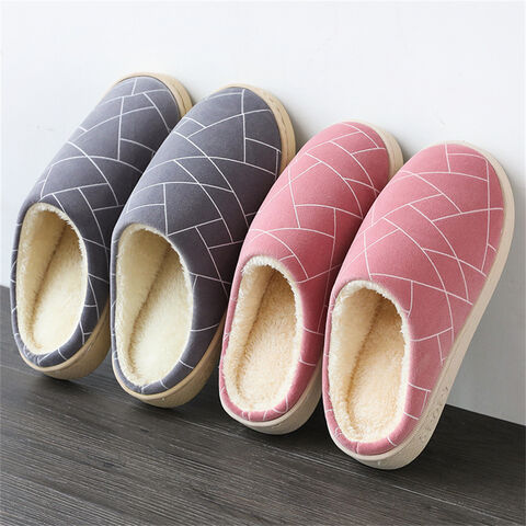 Sandal custom dengan logo, sandal pijat, sandal bulu imitasi, kaus kaki sandal, sandal tidur, sandal ukuran besar for sale at factory direct price
