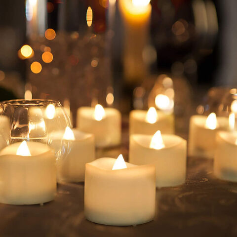 Velas Votivas Sin Llama, Velas Eléctricas Falsas Parpadeantes Sin Llama, Paquete de 24 Luces de Té LED a Batería de Más de 200 Horas en Blanco Cálido
