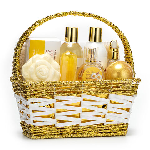 Wholesale holiday spa set personal care products lotion body wash shampoo bath spa basket mist Father's Day gift set for sale at factory direct price