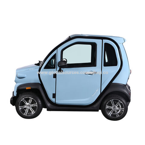 Intelligent electric four-wheeled vehicle that can be operated by