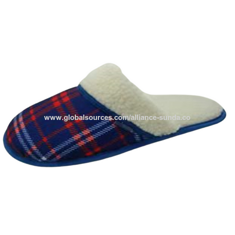 Zapatillas de cuadros para hombre, zapatillas de felpa de invierno con suela TPR for sale at factory direct price