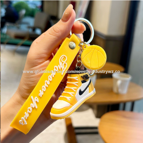 Set of 4 Customized Key Chain (5 x 5 cm), Personalized Key Chain,  Customized Key Chain with Photo, Unique Gift : : Fashion