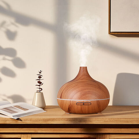 Indian Wood, Oud Essential Oil for Aroma Diffuser - China