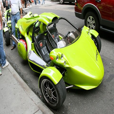 Aero 3S T-rex RR kaufen - 2021 Campagna Motors T-REX® RR, 2021 Campagna Motors T-REX RR Hochdrehender 4-Zylinder-Motor