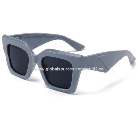 Hot Selling Fashion Square Shape Sunglasses with Polarized Lens - China  Sunglasses and Polarized Sunglass price