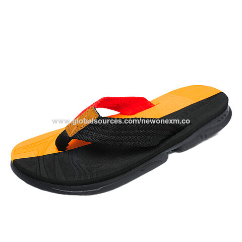 Precio de fábrica, chanclas de hombre con buena resistencia para la playa for sale at factory direct price
