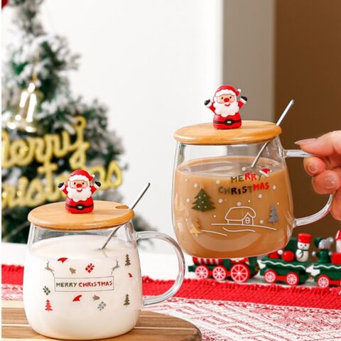 Kaufen Sie China Großhandels-Weihnachts Design Glas Becher Mit Bambus Deckel  Und Löffel-14oz Klare Geprägte Trinkgläser Niedliche Kaffee Bar Zubehör und  Tasse Großhandelsanbietern zu einem Preis von 0.99 USD