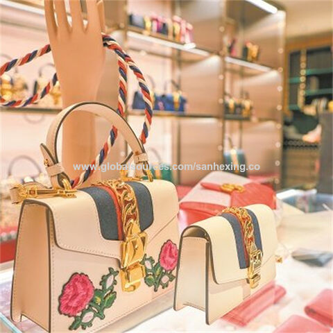Square Gucci box! 🎁📦 | Gucci shopping bag, Fashion packaging, Gucci
