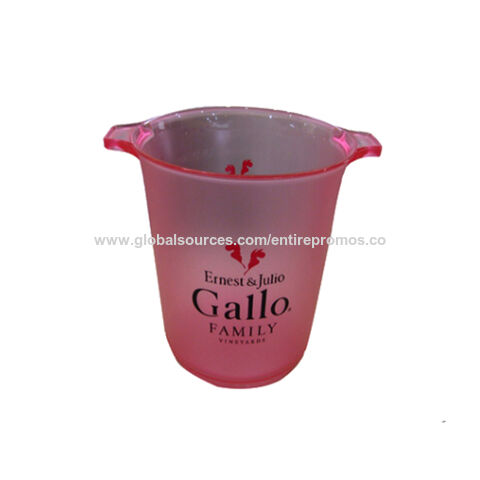 Cubiteras de plástico a bajo precio, formas, colores y logotipos personalizados disponibles.