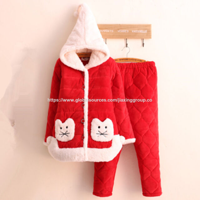 Winterliche Weihnachtspyjamas für die ganze Familie - Schlafanzüge für Erwachsene im Großhandel for sale at factory direct price