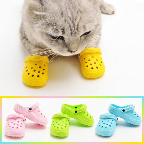 Venta al por mayor de zapatos transpirables y suaves para perros, zapatos coloridos y bonitos de verano para mascotas, zapatos ajustables para perros for sale at factory direct price