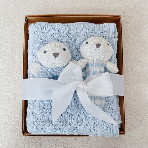 Hochwertige Baby-Kuscheldecke aus 100 % Baumwolle, einfarbig gestrickt, Geschenkbox mit zwei Handglocken für Mädchen und Jungen