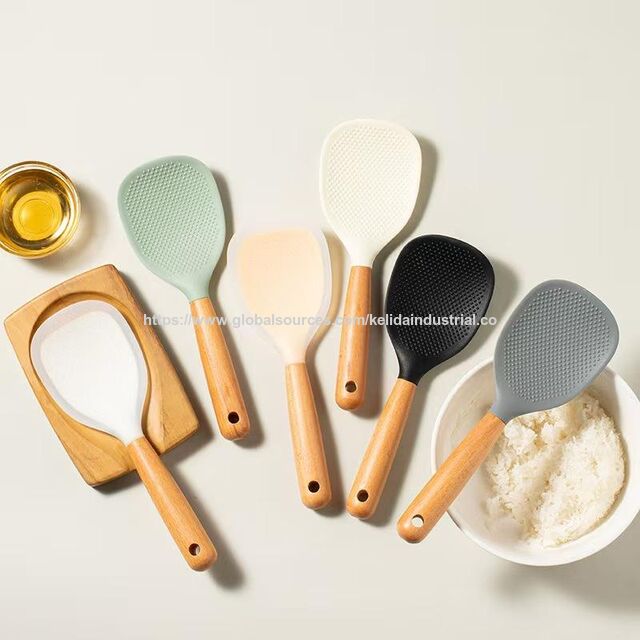 Cuillère à Riz en Silicone pour Cuisine, Louche Antiadhésive pour Casserole, Pelle à Riz pour Cuiseur à Riz avec Trous, Cuillère à Riz avec Manche en Bois for sale at factory direct price