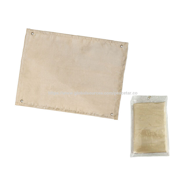 Rechteckige Brandschutzmatte aus Fiberglas für Feuerstellen in PVC-Tasche. Länge 80 cm x Breite 60 cm. Optimaler Schutz vor Hitze und Funkenflug. for sale at factory direct price