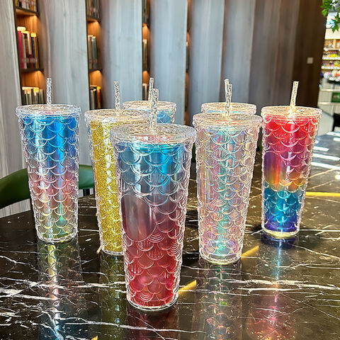 Nuevos Vasos con Diseño de Escamas de Pescado Flash, Botellas de Agua con Relieve de Ilusión Colorida, 710 ml de Capacidad, Taza de Plástico Creativa de Doble Capa con Pajita for sale at factory direct price