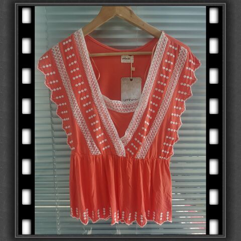 Chemisier femme en viscose tissée OEM en gros avec bordure décorative et broderie