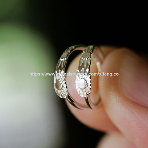 Brincos de Sol em Prata Artesanais por Atacado com Baixo MOQ, Argolas Infinitas, Joias Celestiais. Personalização OEM/ODM.