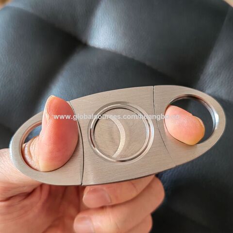 Doppelklingige Zigarrenschere aus Edelstahl, europäischer und amerikanischer Stil, tragbare Zigarrenschere mit gebürstetem Kunststoffgriff for sale at factory direct price