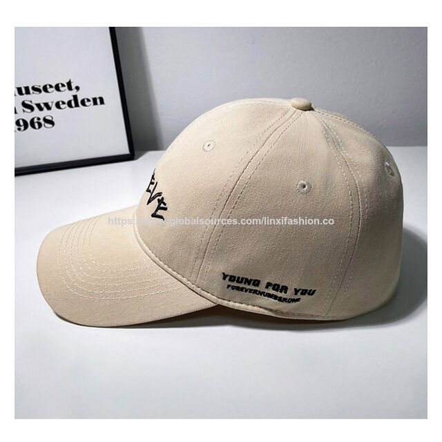 Fabrikgefertigte 100% Baumwoll-Baseballkappen mit gestickten Logos und verstellbarer Metallschnalle hinten.