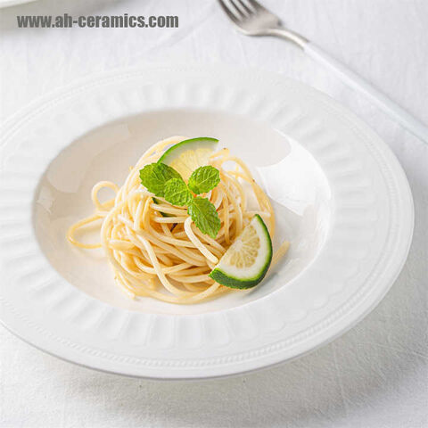 طبق باستا عميق للفنادق، تصميم كلاسيكي روماني - أدوات مائدة بيضاء فاخرة للعشاء for sale at factory direct price