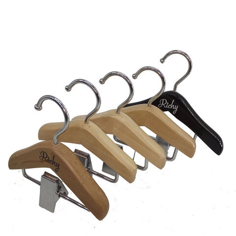 Petits cintres en bois massif avec clips, porte-chapeaux, cintres pour vêtements pour animaux de compagnie, étendoirs de différentes tailles, fourniture de vêtements for sale at factory direct price