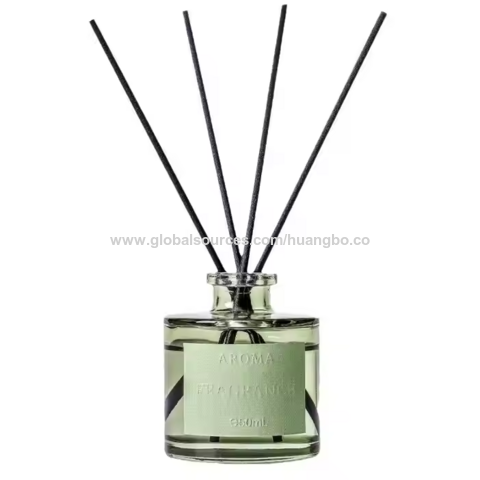 Bâtons de rotin de haute qualité en gros 50ml pour diffuseur de parfum d'intérieur, bouteille de diffuseur en verre de marque privée for sale at factory direct price