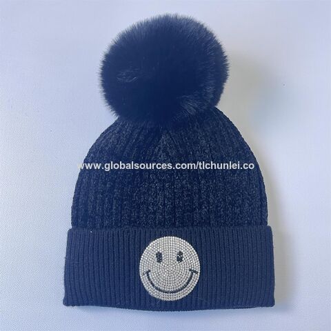 Gorro de Chenilla Negro con Logotipo de Sonrisa y Estilo Personalizado 2025 con Pompón de Piel Superior - Gorros de Invierno al por Mayor