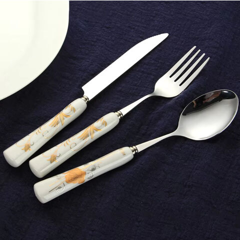 Juego de vajilla de porcelana, vajilla de cerámica con cuchillo, tenedor y cuchara de acero inoxidable for sale at factory direct price