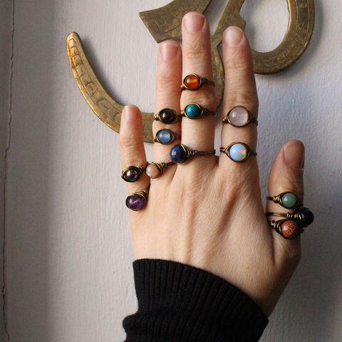 Anillo al por mayor con MOQ bajo, alambre simple envuelto con gema de cristal, cobre, estilo boho hippie, joyería con personalización OEM/ODM for sale at factory direct price