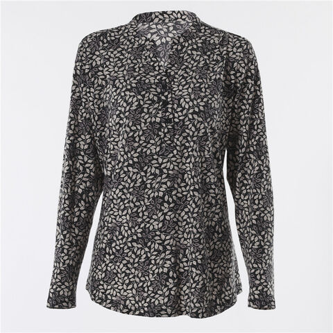 Camiseta OEM para mulher, moda casual, corte solto, gola Nehru, carcela de 1/3 com botão, estampa de folha, franzidos no ombro, pregas nas costas for sale at factory direct price