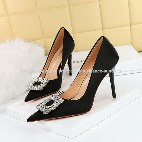 Sepatu Hak Tinggi Wanita Satin Musim Panas Ringan Bertabur Berlian Imitasi, Tali Gesper Datar, Slip-On, Hak Lancip, Musim Gugur for sale at factory direct price