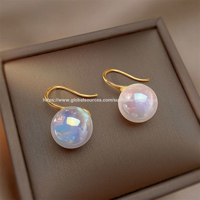 Boucles d'oreilles en perles pour femmes, acier inoxydable, éventail de déesse au tempérament, boucles d'oreilles rétro françaises, bijoux de luxe légers haut de gamme for sale at factory direct price