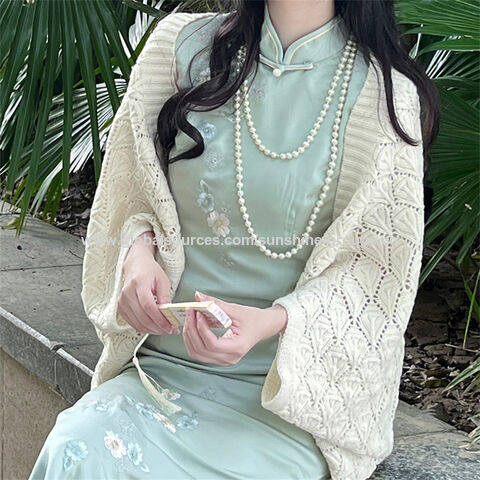 Elegantes, neues chinesisches Cheongsam im Frühlingsstil mit Schal, schlichtes Nischendesign, nationaler Stil für junge Damen for sale at factory direct price