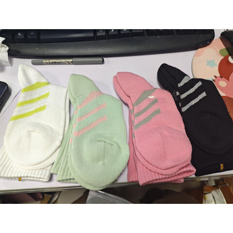 Großhandel Custom Strick Stickerei Atmungsaktive Crew Sportsocken