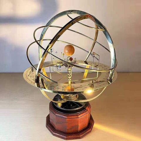 Modelo de Sistema Solar Metálico al por Mayor, Ornamento Astronómico Giratorio para Decoración del Hogar y la Oficina - Regalo Ideal para Entusiastas de la Astronomía for sale at factory direct price