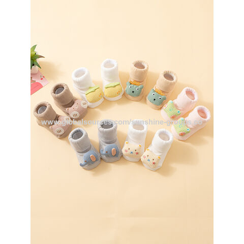Frühlings- und Sommer-Neugeborenen-Babysocken, Cartoon-Puppen-Baby-Mittelrohr, rutschfester Kleber, reine Baumwoll-Bodensocken im Großhandel for sale at factory direct price