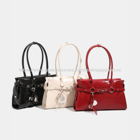 Sac fourre-tout de mode en gros, grande capacité, sac à main sous le bras, couleur pure, sac de shopping avec décoration de suspension de miroir en forme de cœur pour femmes