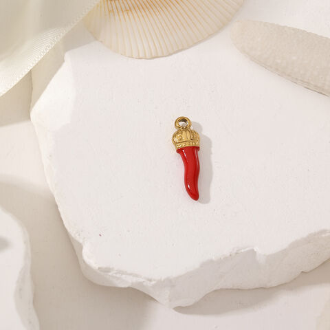 Atacado bonito verão aço inoxidável 18k banhado a ouro Coroa Pimenta Vermelha pingente para casa escritório for sale at factory direct price