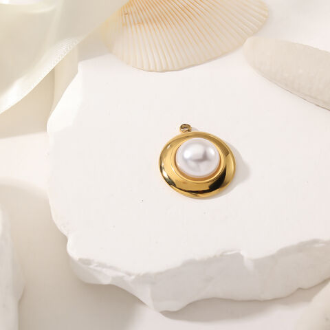 Atacado bonito verão aço inoxidável 18k banhado a ouro pingente de pérola redonda para escritório em casa for sale at factory direct price