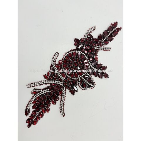 Elegantes joyas de cristal rojo + parches de diamantes hechos a mano para vestidos de novia y de noche DIY. Tamaño y color personalizados.