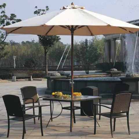 Parasol de plage en bois pour extérieur, hôtel, piscine, jardin avec inclinaison et manivelle for sale at factory direct price