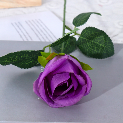 Großhandel Simulation Samt Rose Künstliche Blume für Zuhause, Wohnzimmer, Hochzeitsdekorationsblumen for sale at factory direct price