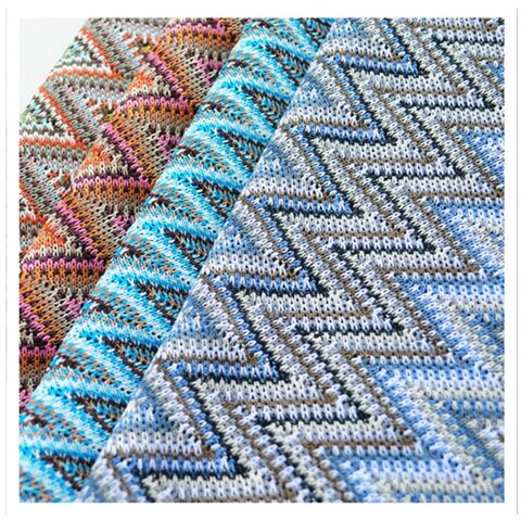 Nuevo Tejido Jacquard de Punto por Urdimbre con Patrón de Ondas Teñido en Hilo, 100% Poliéster para Moda y Confección for sale at factory direct price