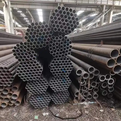 أنبوب فولاذي سبيكة 40Cr قوي ومتين، سطح مدرفل على الساخن، غير ملحوم، 3*32*6000 مم لنقل الغاز for sale at factory direct price