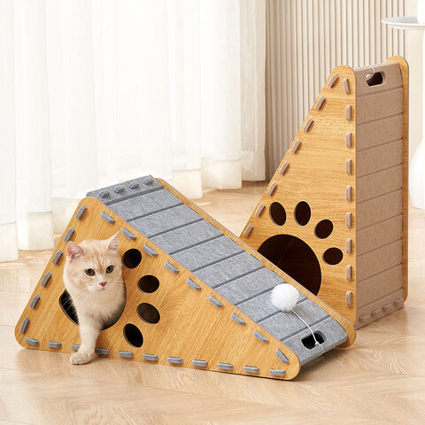 Cama Cueva Portátil para Gatos con Diseño Aislado, Forro de Felpa Desmontable y Rascador Integrado for sale at factory direct price