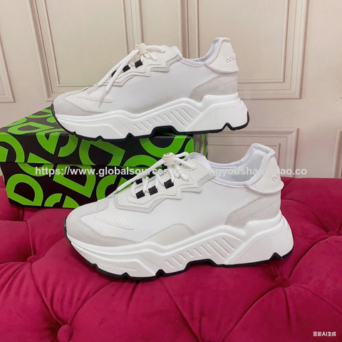 Zapatillas deportivas gruesas de marca de lujo al por mayor con suela antideslizante para mayor agarre y comodidad durante todo el día para hombre y mujer for sale at factory direct price