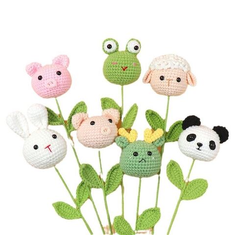 Buquê de fios de desenho animado 3D feito à mão com crochê, flores decorativas tricotadas e coelho com animais de porco e dragão para presente do Dia das Crianças for sale at factory direct price