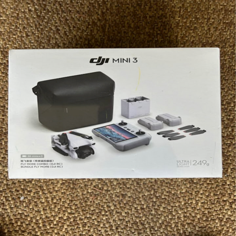 طائرة DJI Mini 3 Fly More Combo مع جهاز التحكم عن بعد DJI RC بسعر المصنع - طائرة DJI Mini 3 كاميرا 4K مع جهاز التحكم عن بعد DJI RC - طائرة DJI Mini 3 المدمجة